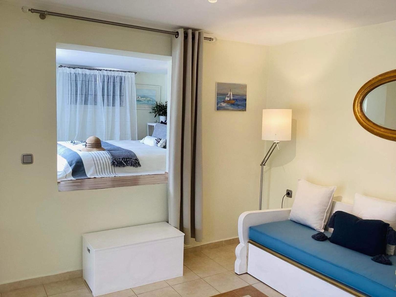 The Blue House Apartment Vromolithos Exterior foto